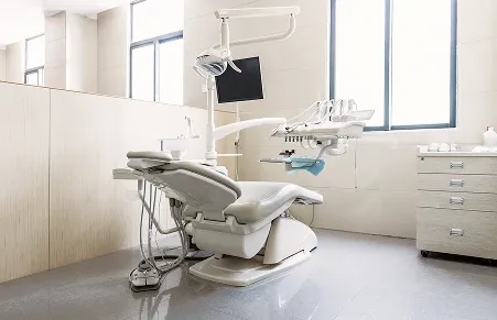 Comfortable patient waiting area with modern amenities at Elite Dental Center